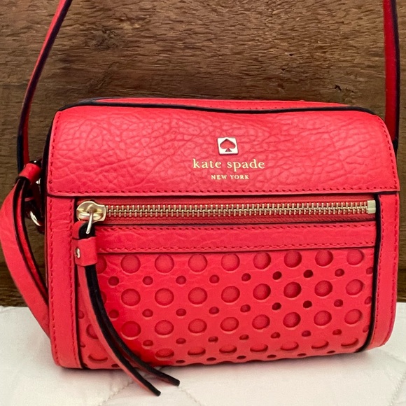 kate spade Handbags - ♠️KATE SPADE LooLoo Perri Lane Bubbles in Peony Pink